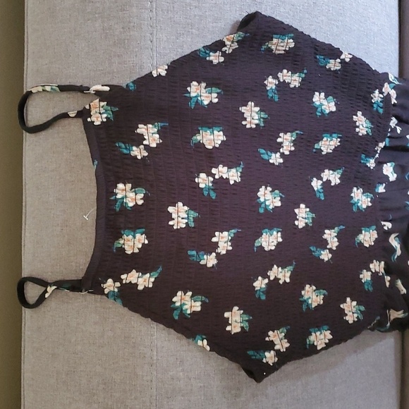 Hollister size small s 95% viscose 5% elastane romper - Picture 5 of 11